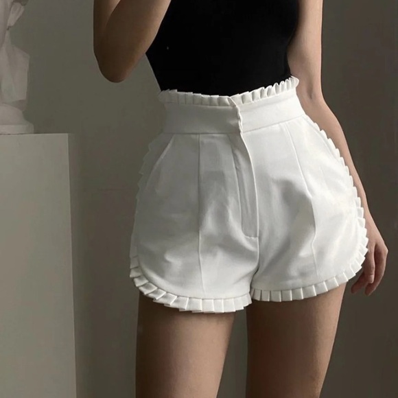 Commense Pants - Commense Lettuce Trim Ruffle Trim High Waisted White Pleated Dolphin Shorts